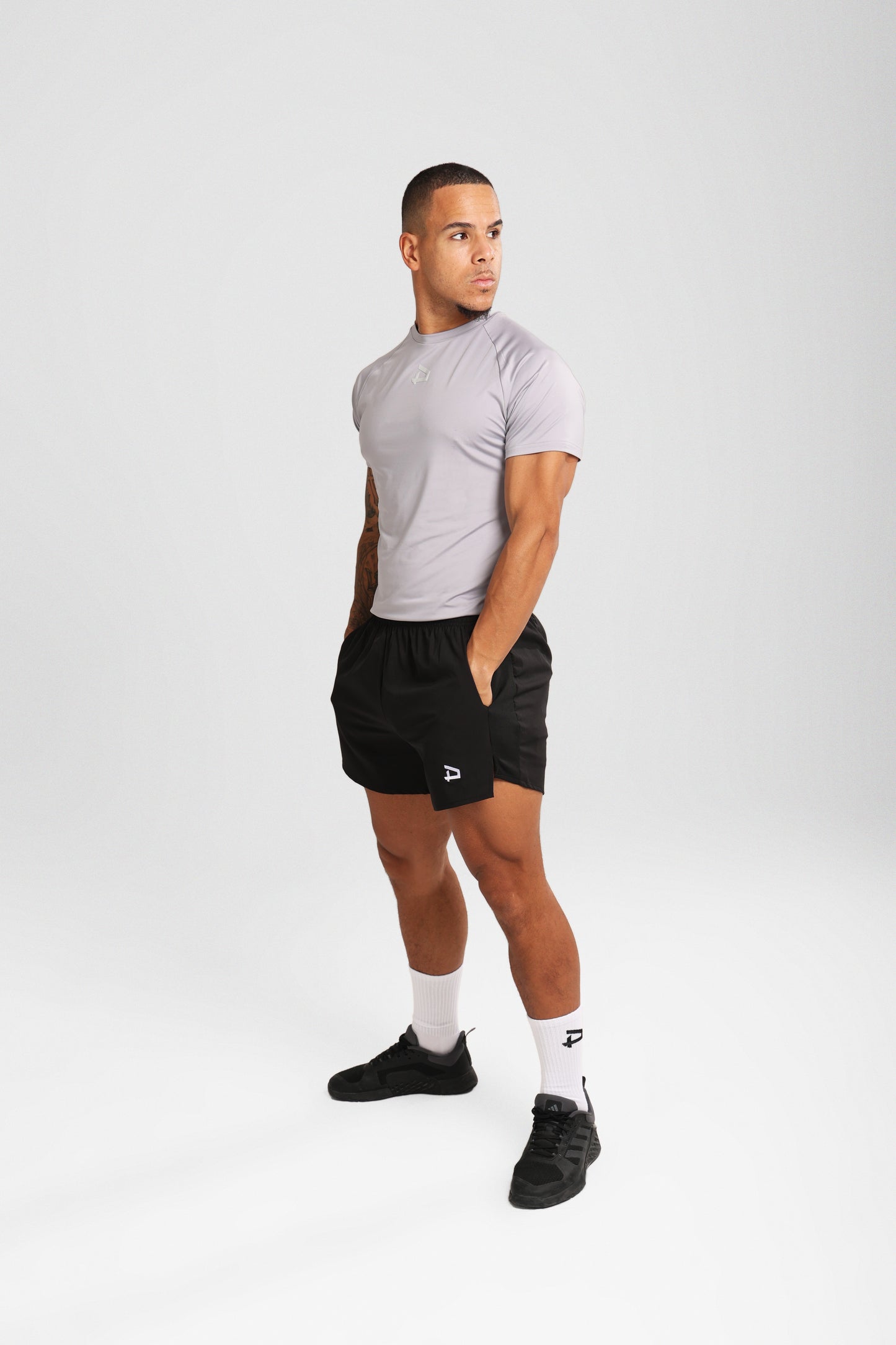 Arion Shorts - Black