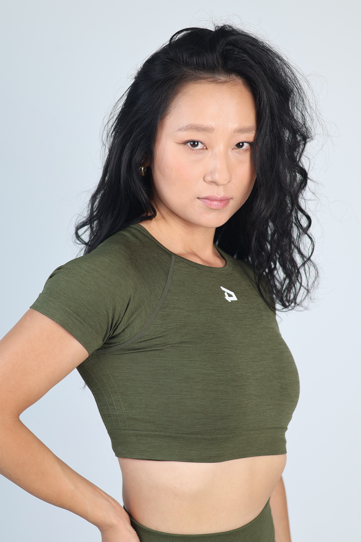 Athena Seamless Crop - Army Green